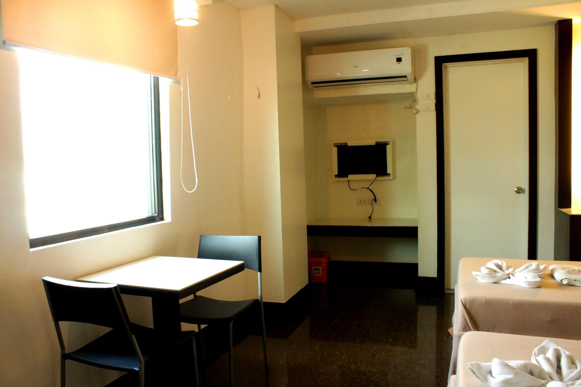 Vista Hotel Cubao Quezon City Exterior foto
