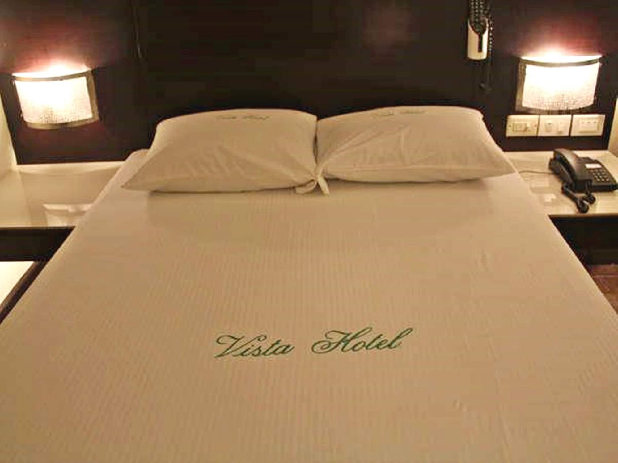 Vista Hotel Cubao Quezon City Exterior foto